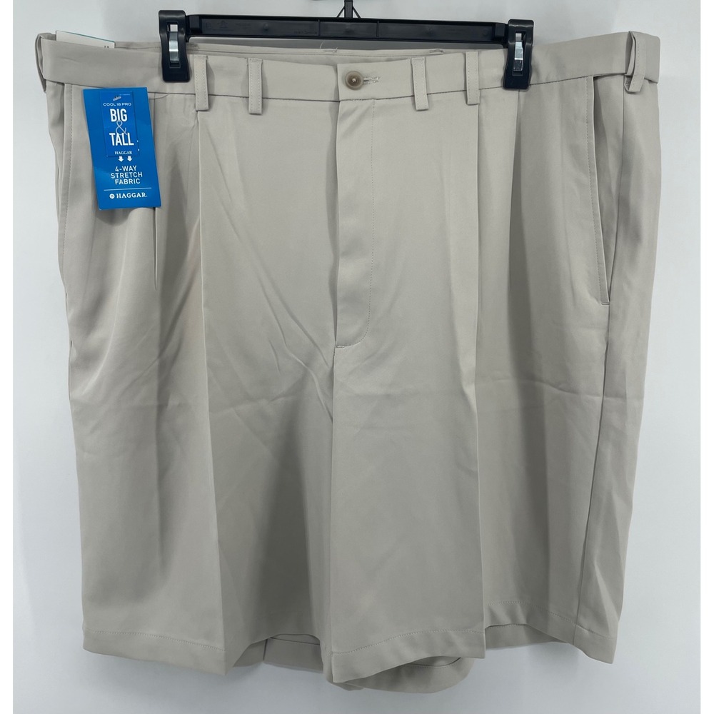 Haggar Cool 18 Pro Shorts Mens 46W Beige Pleated Stretch Gabardine Golf Acive